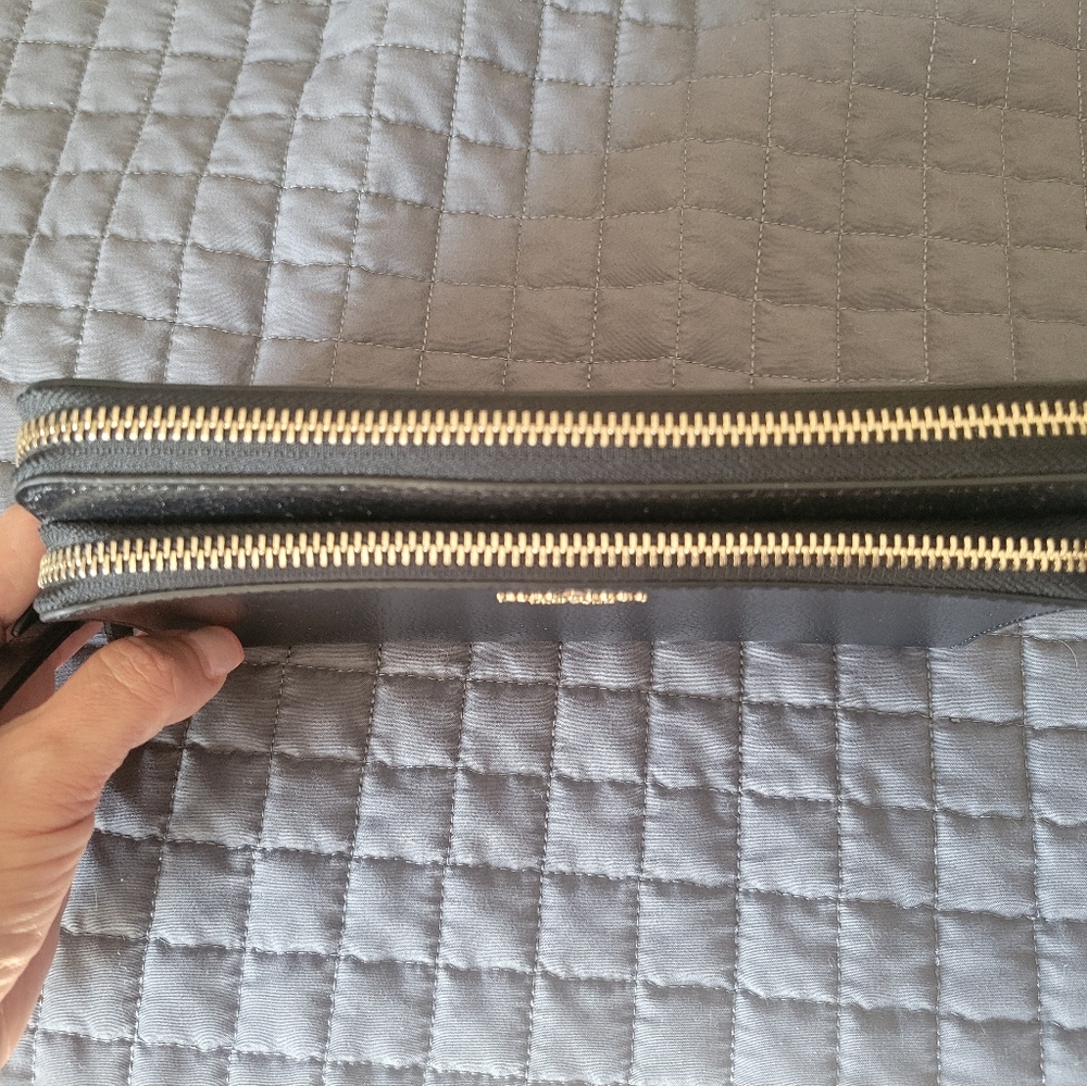 Large Kate Spade Wallet - Picture 5 of 5